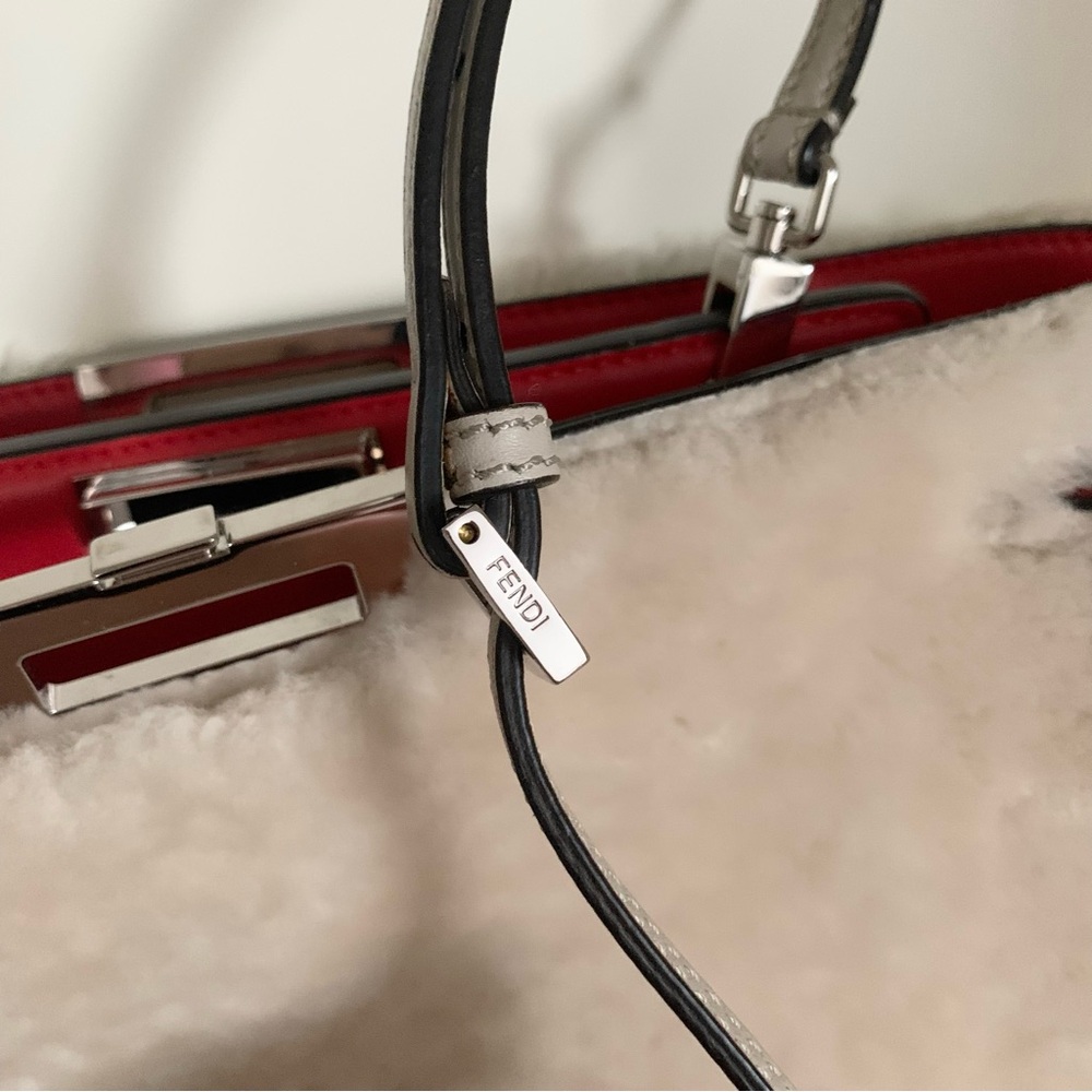 Hold Fendi shearling peekaboo bag - Picture 13 of 16